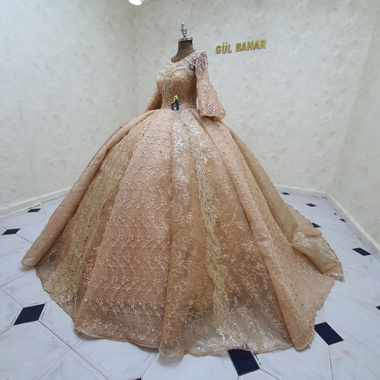 Robe de Soirée Élégante - Image 1