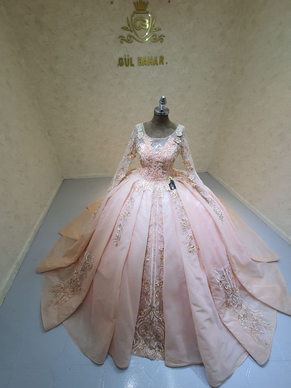 Robe de Soirée Élégante - Image 1
