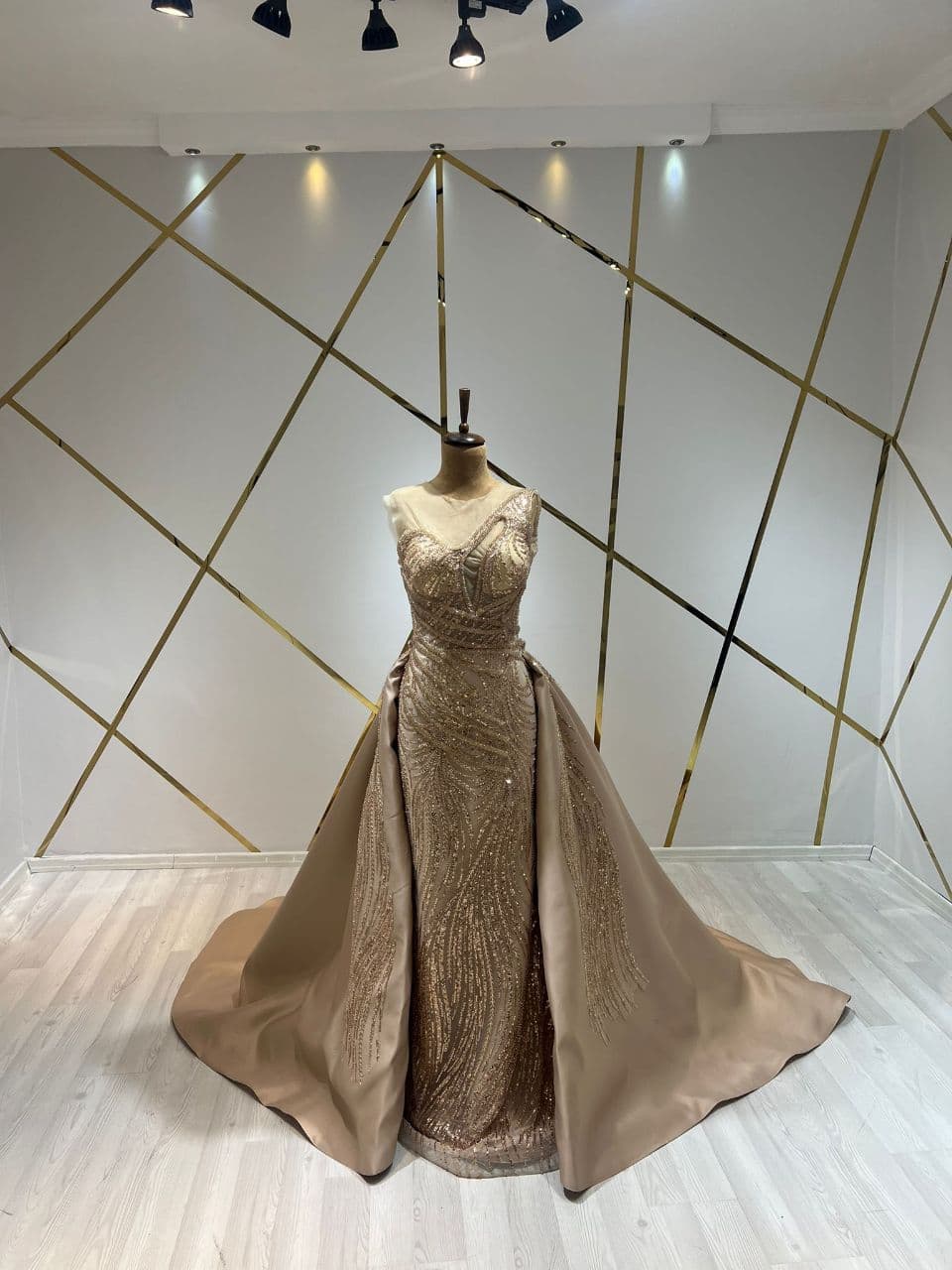 Robe de Soirée Élégante - Image 1