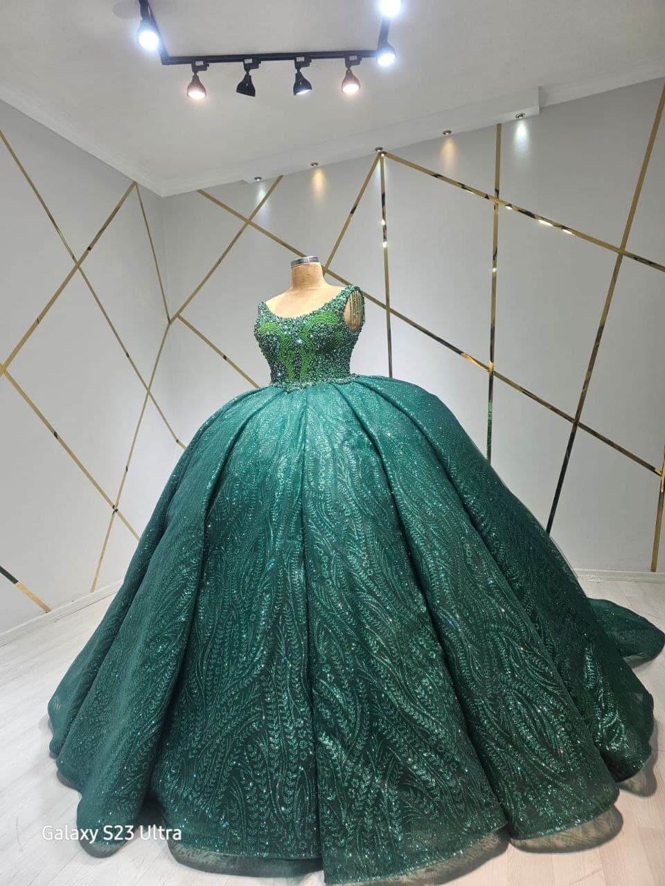 Robe de Soirée Élégante - Image 1