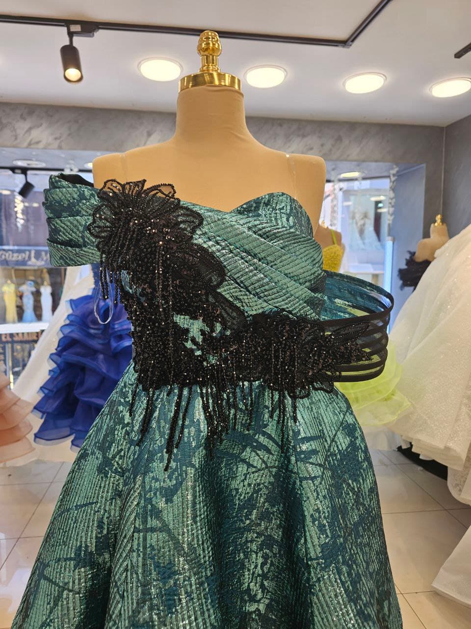 Robe de Soirée Élégante - Image 1
