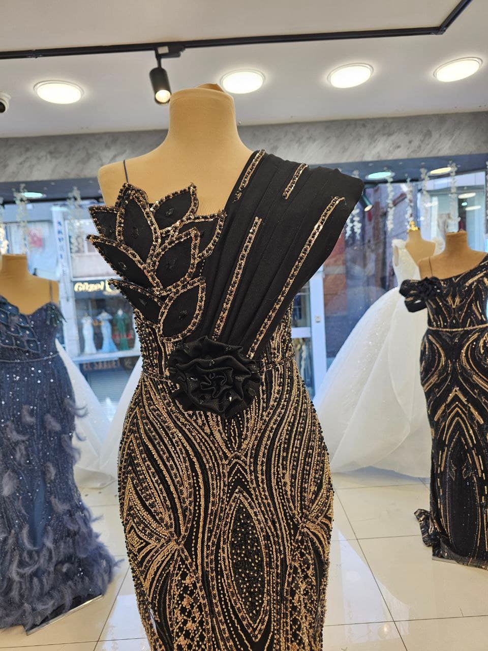 Robe de Soirée Élégante - Image 1