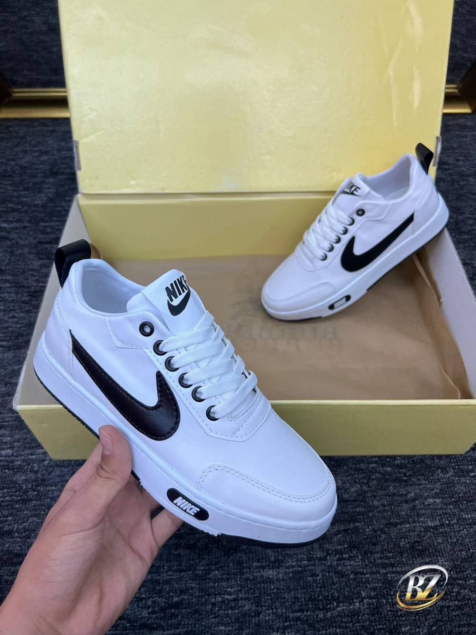 Chaussures - Image 1