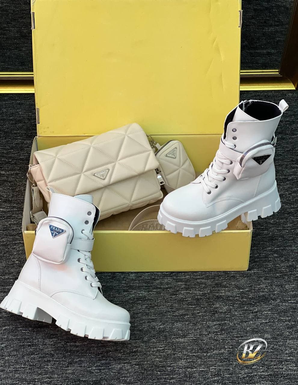 Chaussures - Image 1