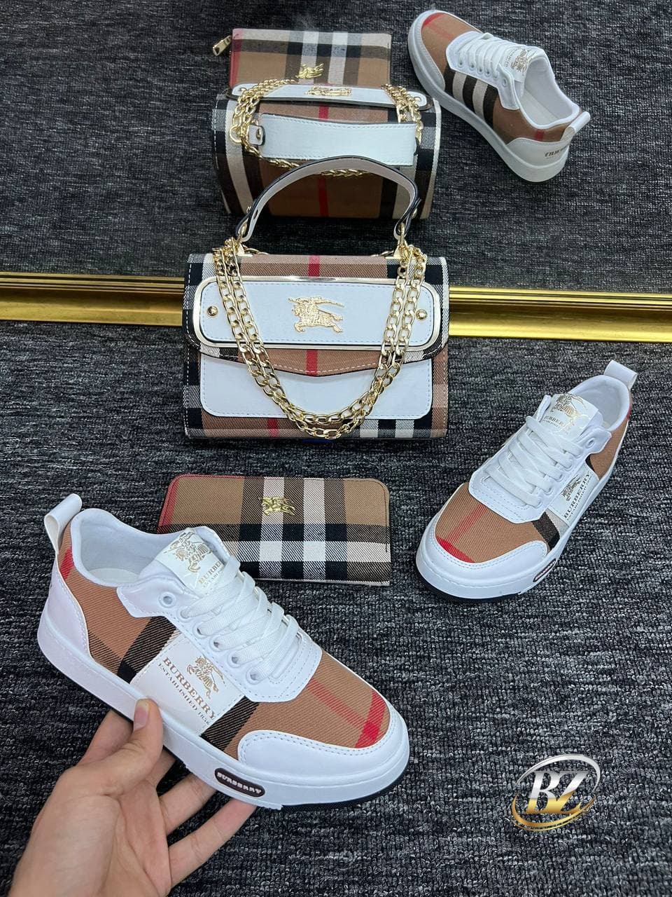 Chaussures - Image 1