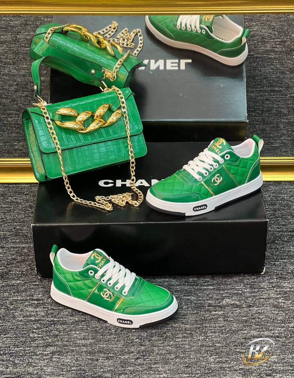 Chaussures - Image 1