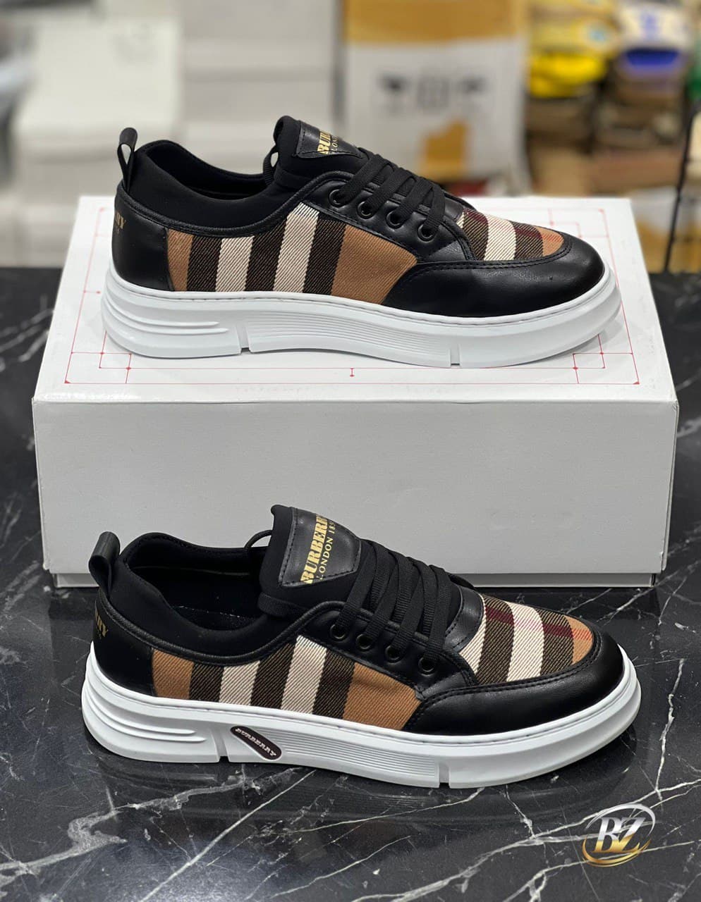 Chaussures - Image 1
