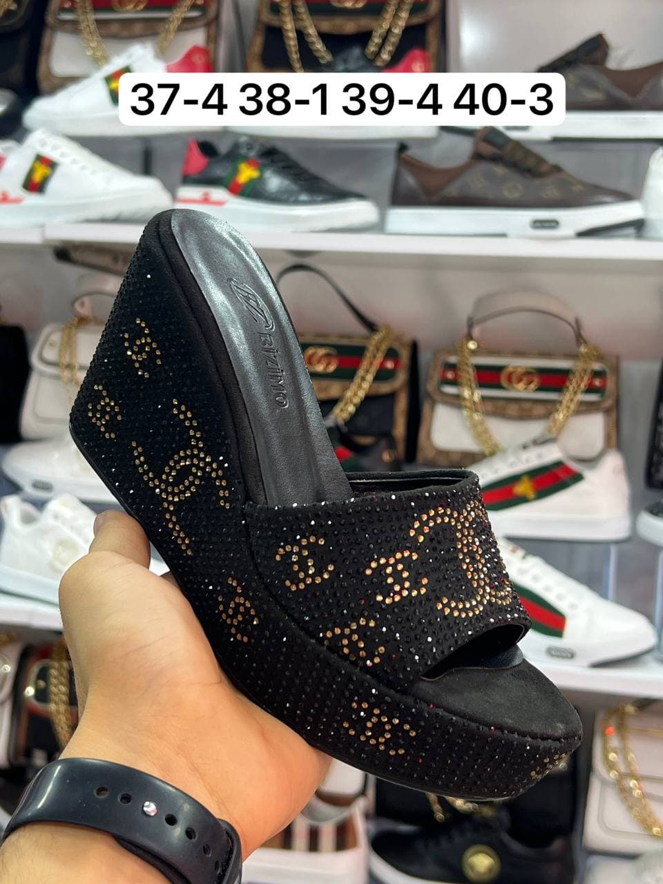 Chaussures - Image 1