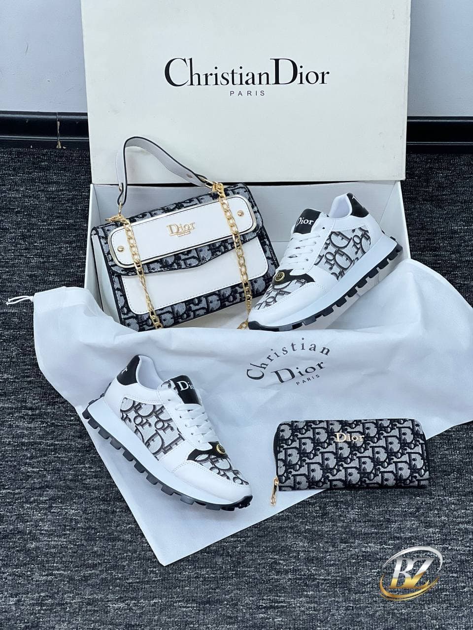 Chaussures - Image 1