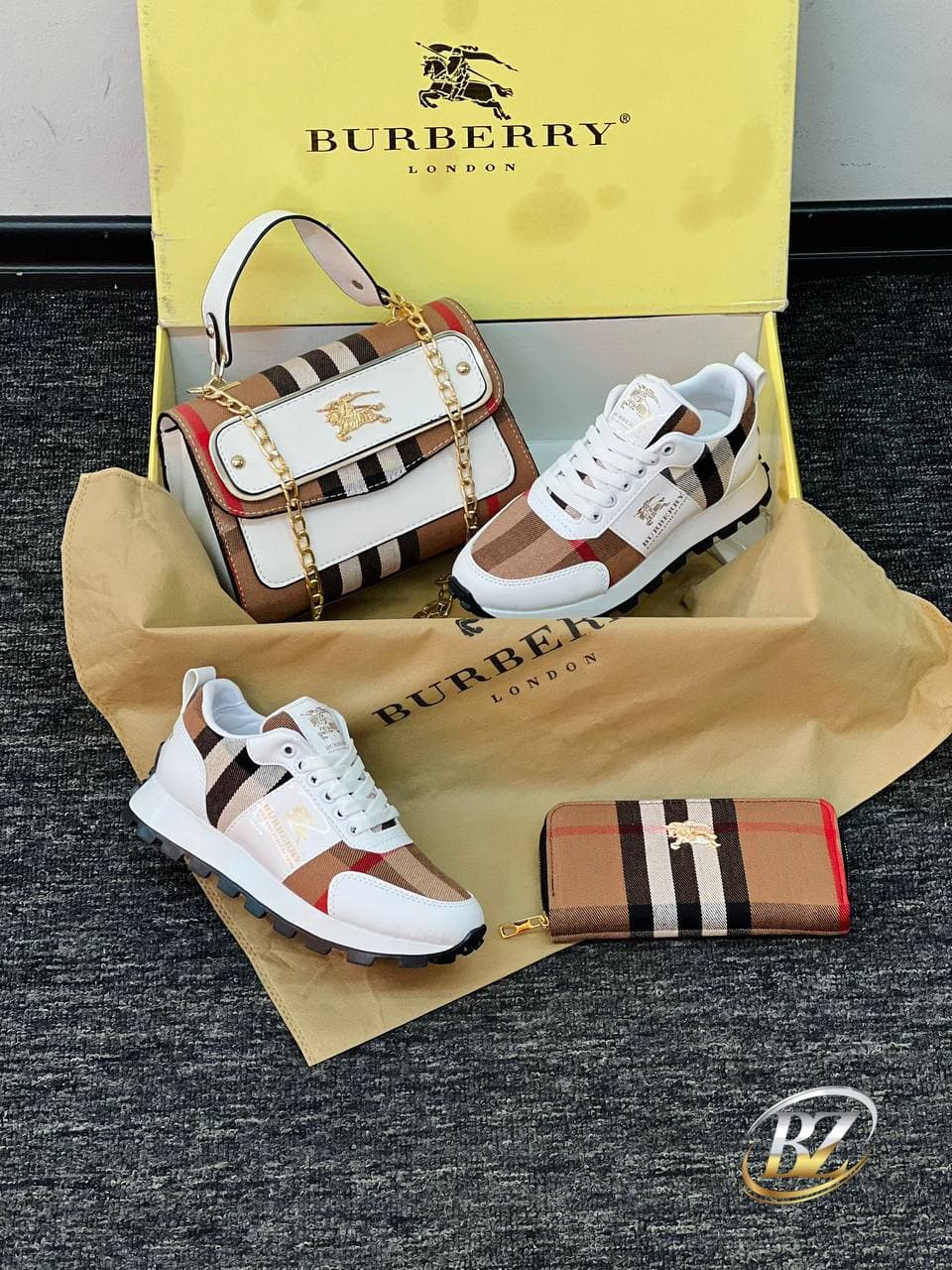 Chaussures - Image 1