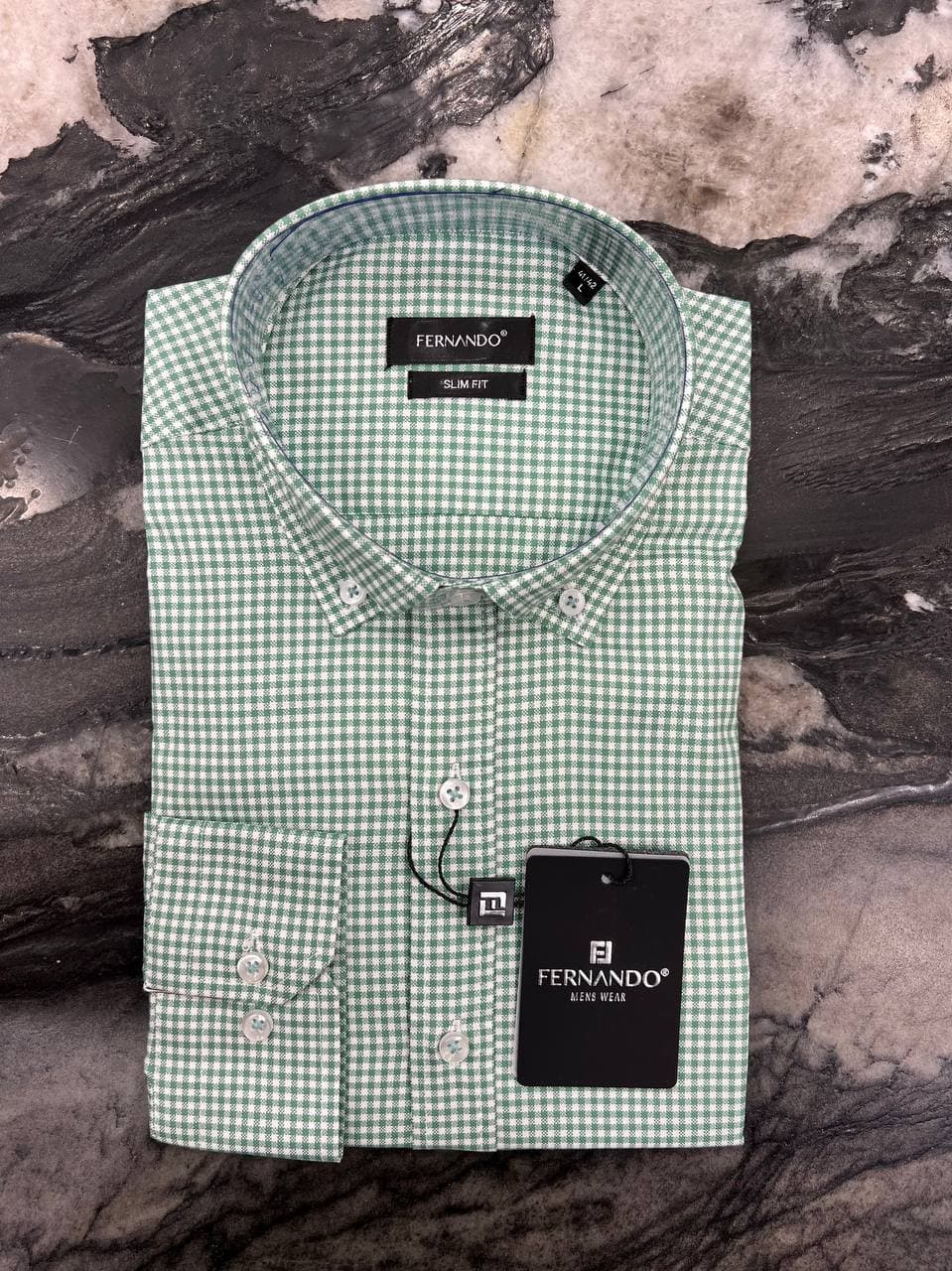 pointed collar - Image 1